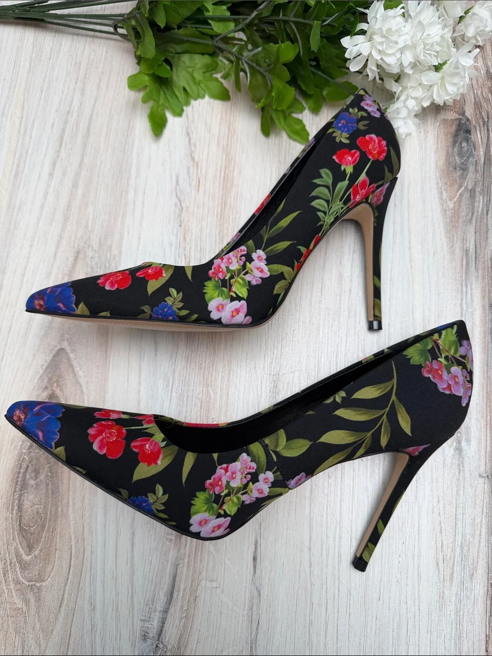NINE WEST Fresh Floral Pumps Size 7.5